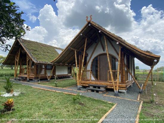Apus loconsigues.online Grampines de guadua: la solución sostenible para tus construcciones. Personaliza tu diseño modular o pre fabricado y obtén un producto único.