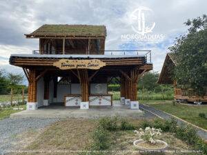 terraza para soñar loconsigues.online Grampines de guadua: la solución sostenible para tus construcciones. Personaliza tu diseño modular o pre fabricado y obtén un producto único.