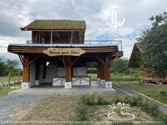 terraza para soñar loconsigues.online Grampines de guadua: la solución sostenible para tus construcciones. Personaliza tu diseño modular o pre fabricado y obtén un producto único.